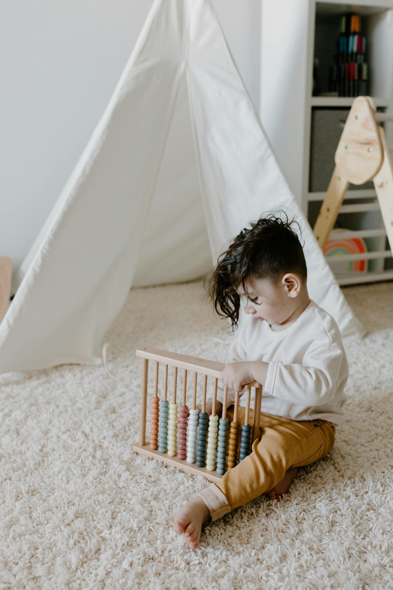 Expert Carpet Maintenance Tips: Keep Your Carpet Flooring Looking New